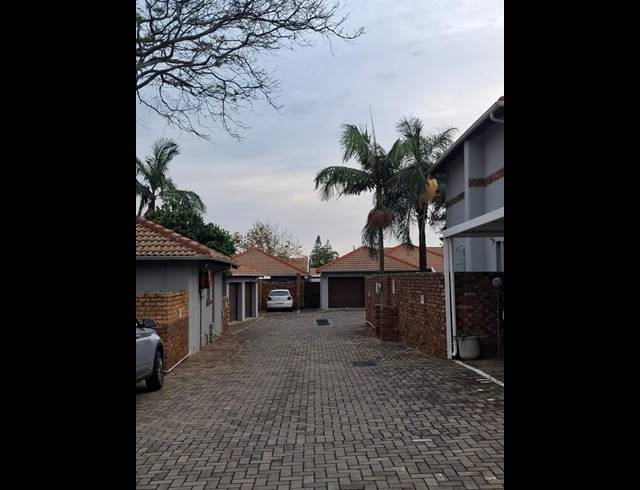 2 BEDROOM DUPLEX FOR SALE IN ERASMUSKLOOF